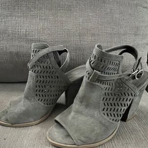 Grey American Eagle heels